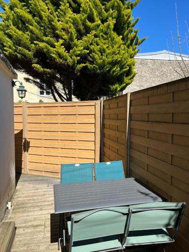 Asnelles Apartment | L 'Émeraude, appt avec terrasse proche de la plage