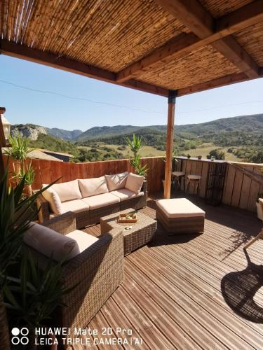 Camps-sur-l'Agly House | L'ÉTAPE BIEN ÊTRE,chambres et tables d'hôtes,épicerie Café, salon de massage