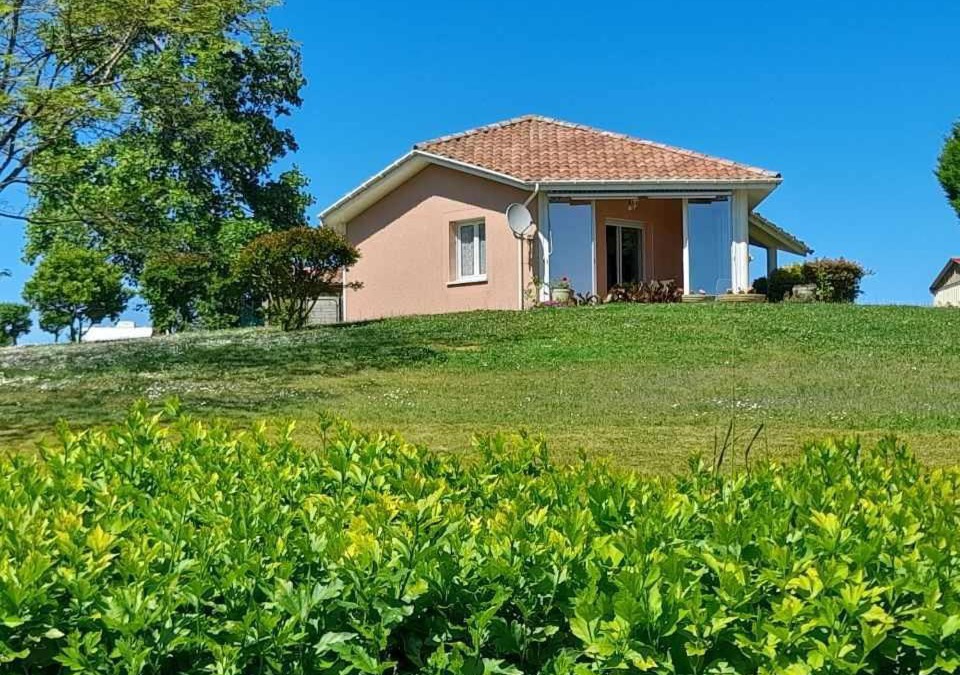 Aire-sur-l'Adour House | L'allee des charmes