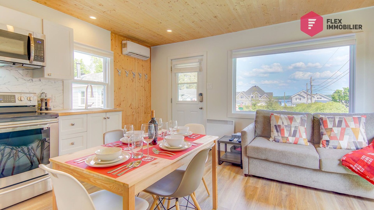 Magog Cottage | ⭐ L'Ancre-Dorée de Chalet Memphré ⚓ Southière Beach in Magog ⭐