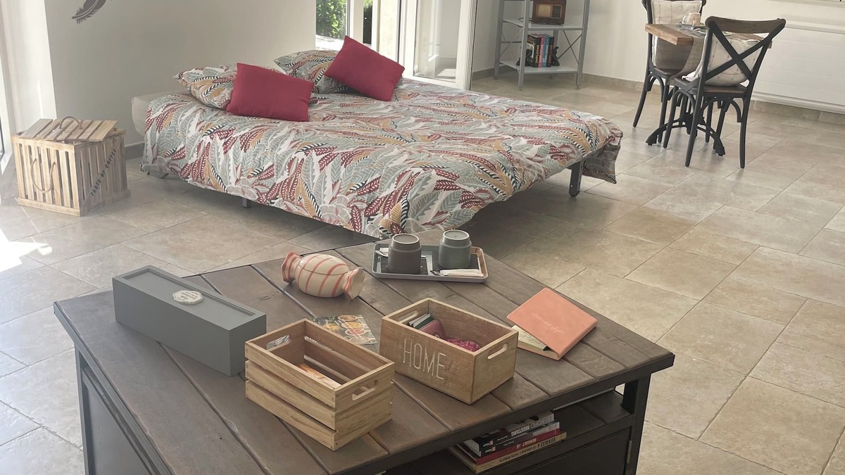 Paradou Bed & Breakfast | L'Appart-Thé - Discreet charm in the heart of Alpilles