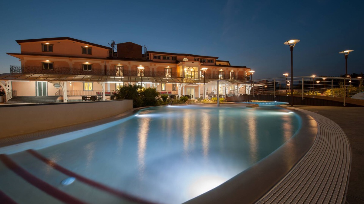 Altavilla Silentina Hotel | L'Araba Fenice