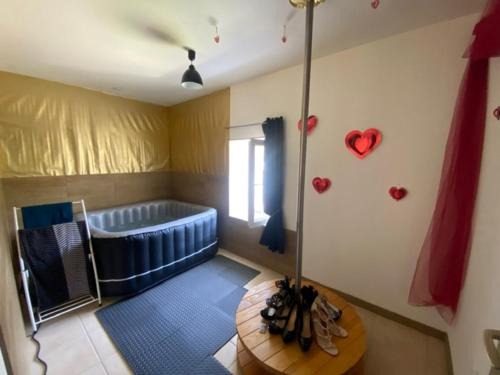 Begnecourt Apartment | L Arc en Ciel Séjour cocooning pour deux avec ambiance Romantique