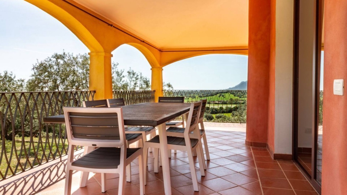 Bari Sardo Apartment | L'Asfodelo, situated on a hill