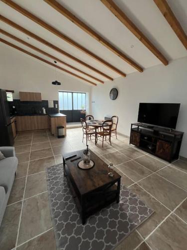Aunis Sud Apartment | L'atelier gîte classé 3 étoiles