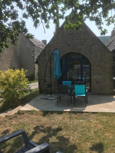 Sainte-Helene House | L'Aurore GITE 2-4pers, piscine, billiard et baby-foot