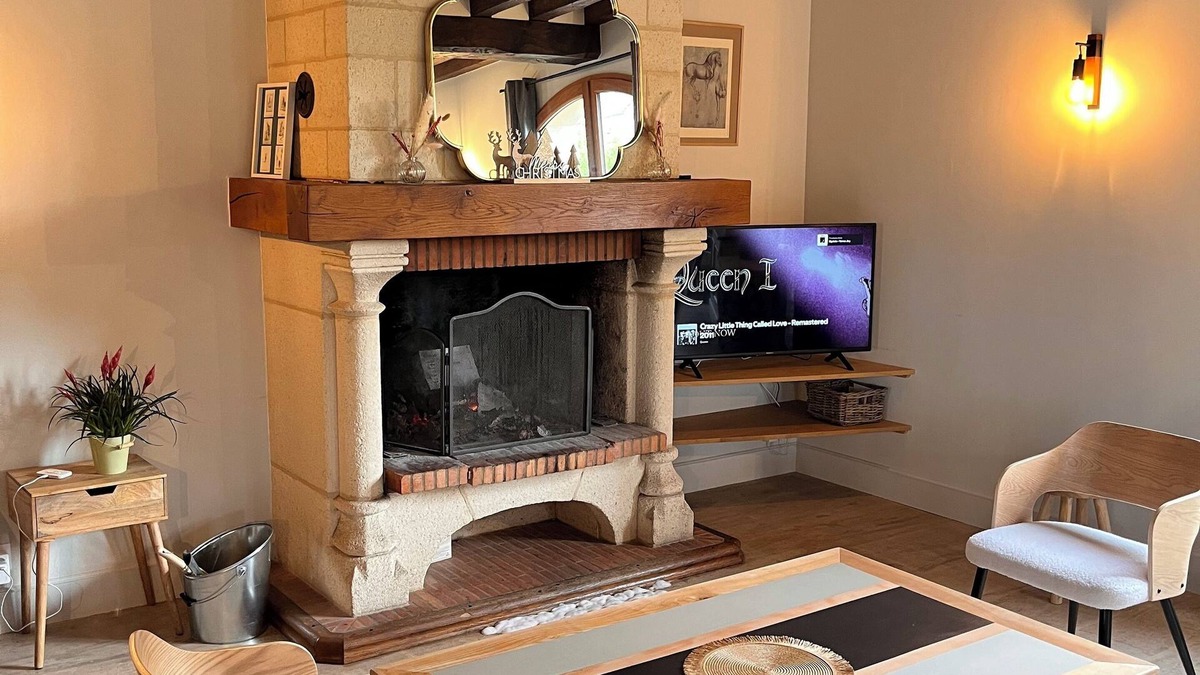 Langrune-sur-Mer House | L'Eclipse Sur Nacre