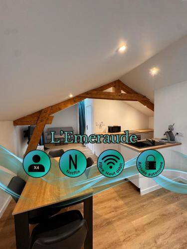 Pelussin Apartment | L'Emeraude By Clem