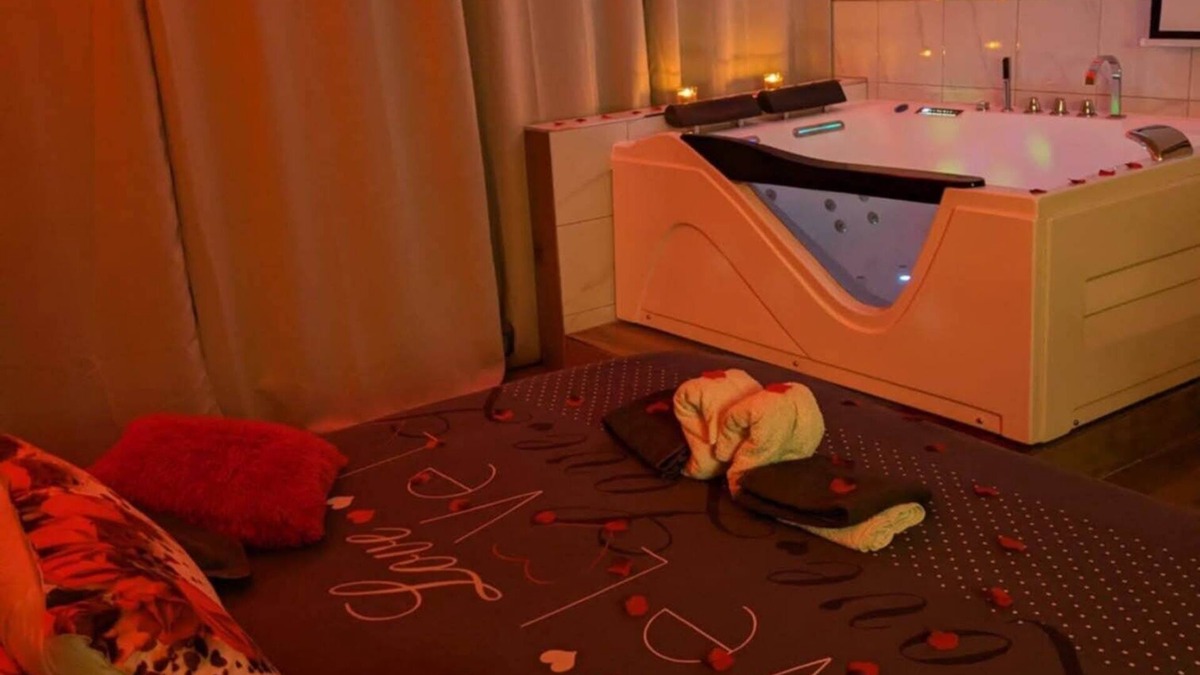 Grandfontaine Apartment | L'escale du Donon - Appartement Blanc - Romantic getaway with jacuzzi