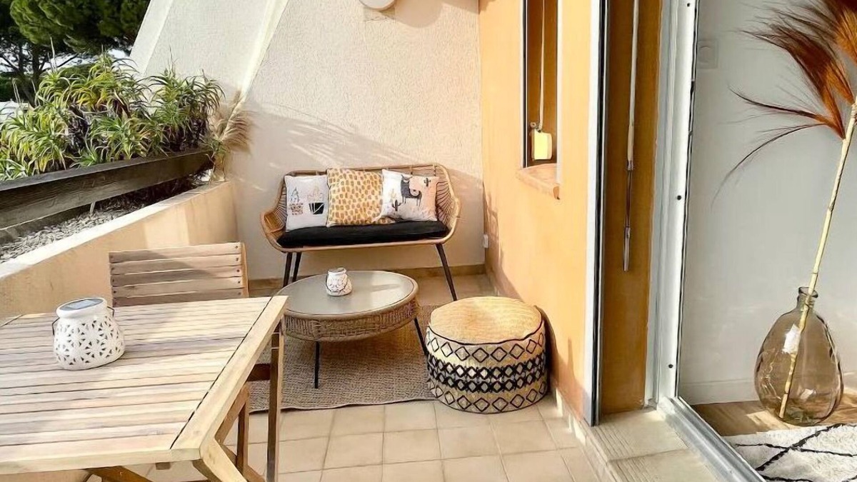 La Petite Motte Apartment | L'Escapade Bohème - swimming pool, beaches & idleness