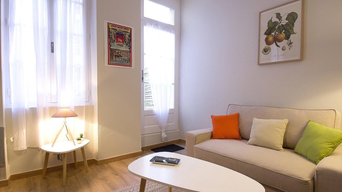 Toulouse City-Centre Apartment | L'ESQUILE - Charmant duplex avec terrasse