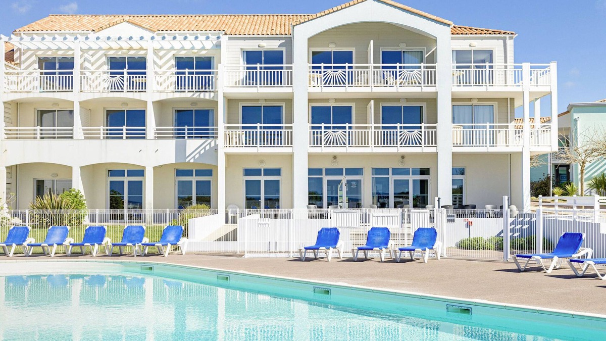 Chateau-d'Olonne Apartment | L'Estran (CG25M) by Interhome