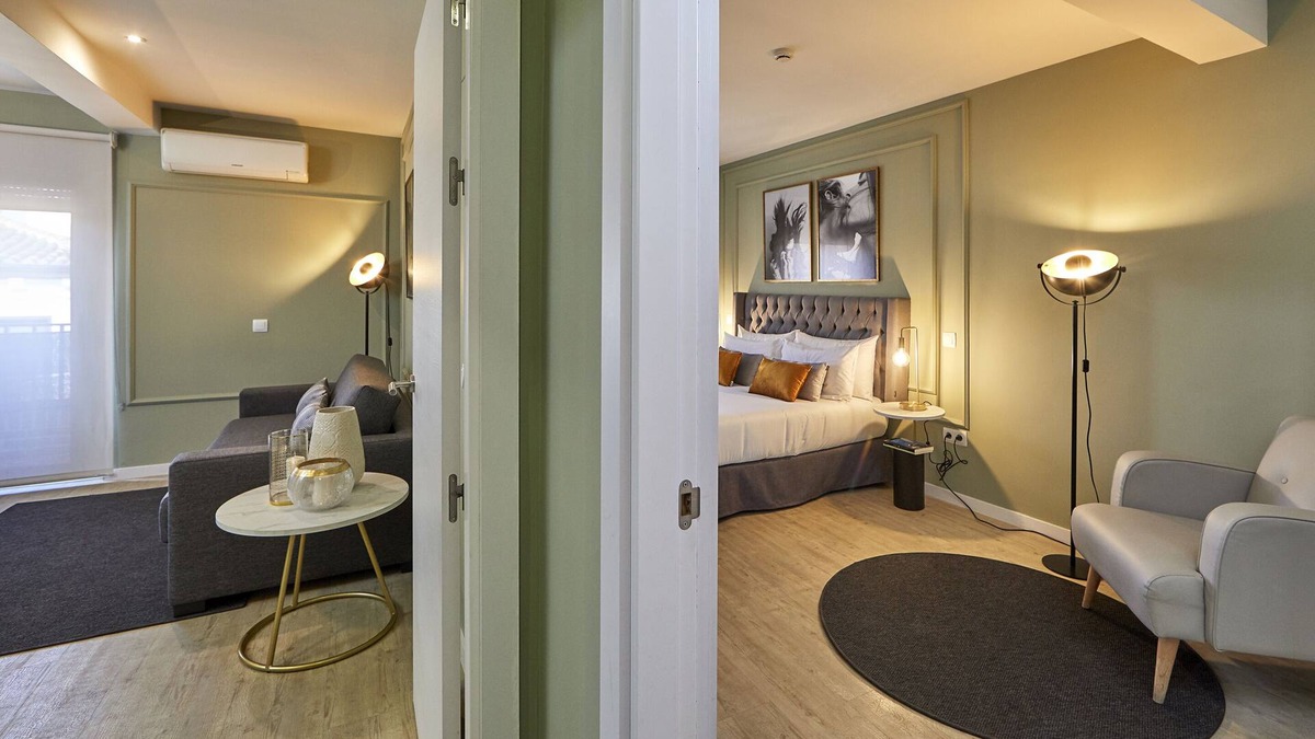 Barrio de La Latina Apartment | L&H La Latina