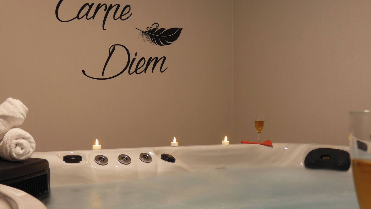 Charavines House | L'HACIENDA DUO, a romantic getaway with a private spa