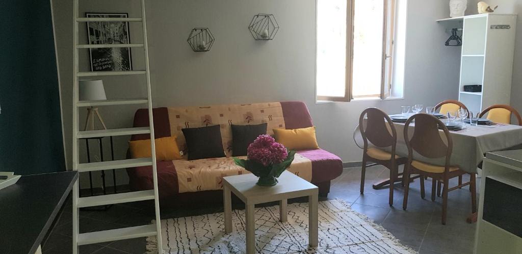 Saint-Nectaire Apartment | L'Hermitage - Piscine et Bien-être
