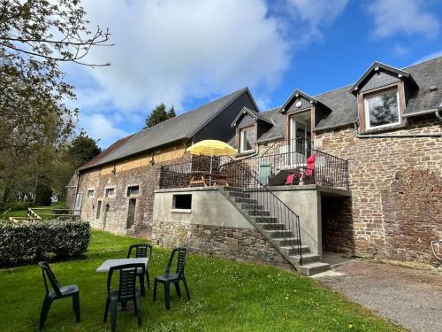 St-Jean-des-Champs House | L Hermitière