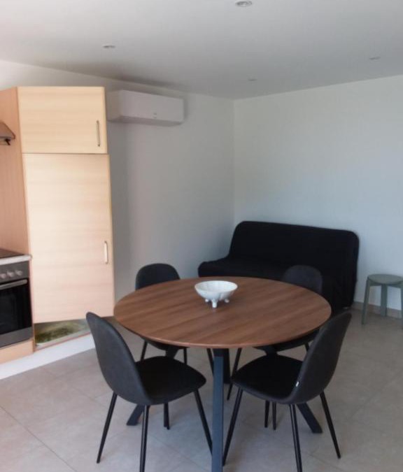 Saint-Cyr-les-Champagnes House | L'hortensia bleu