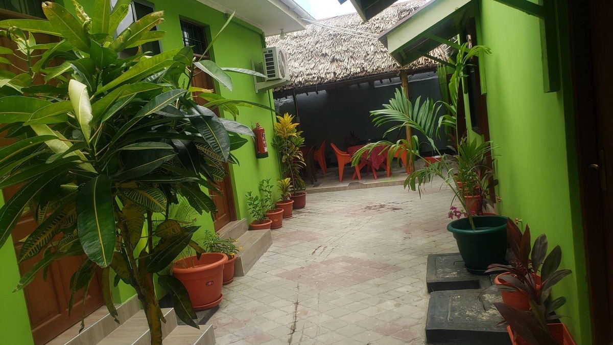 Mwananyamala Bed & Breakfast | L &j modern backpackers BnB