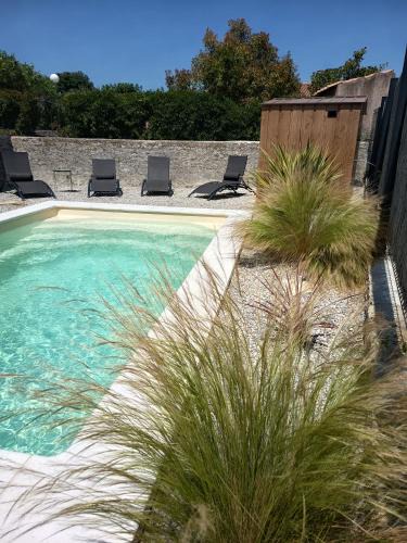 Saint-Maurice-sur-Eygues House | L'ombre du tilleul