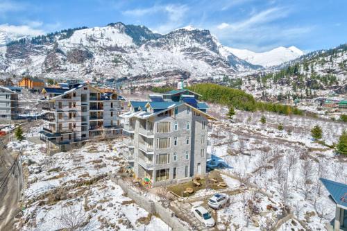Manali Hotel | La Aero Resort Home in Snow Mountains