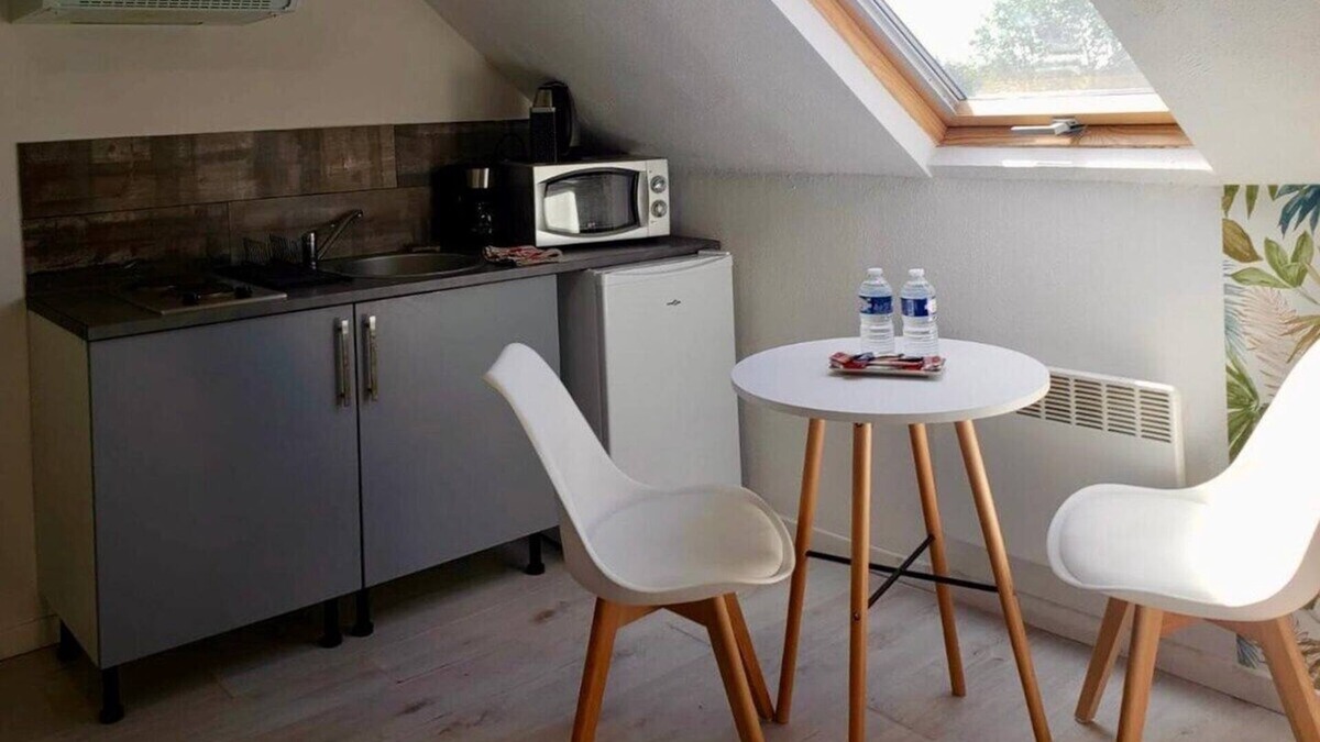 Valenciennes Apartment | La Aloha Room ~ Autonomous Arrival ~ 2 people