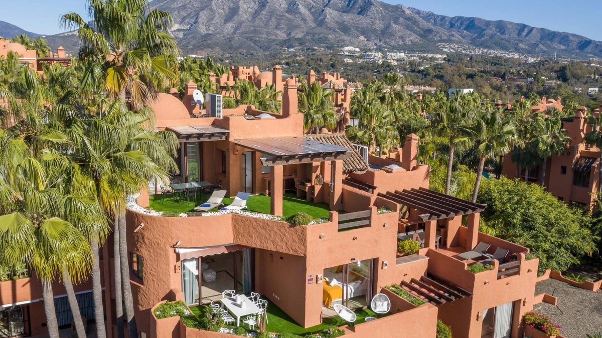 Marbella Villa | La Alzambra Duplex Penthouse