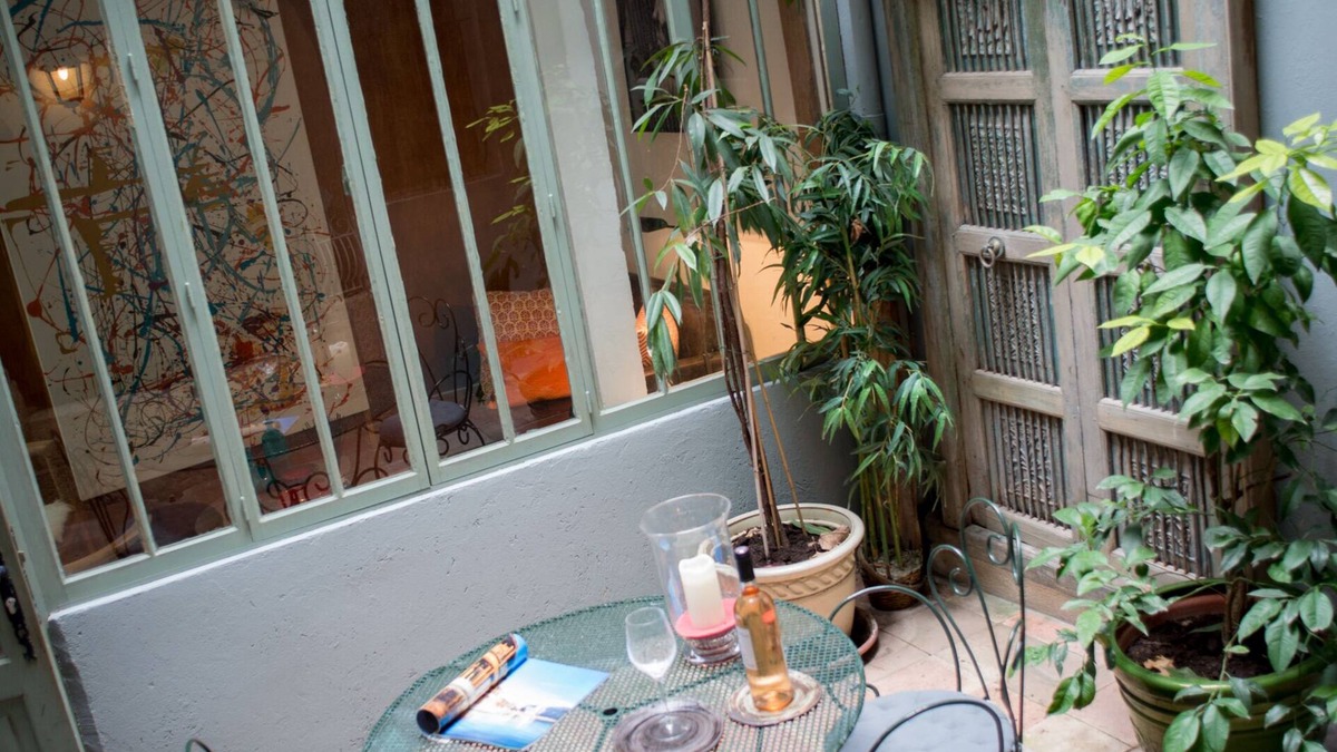 Avignon City Centre Bed & Breakfast | La Banasterie