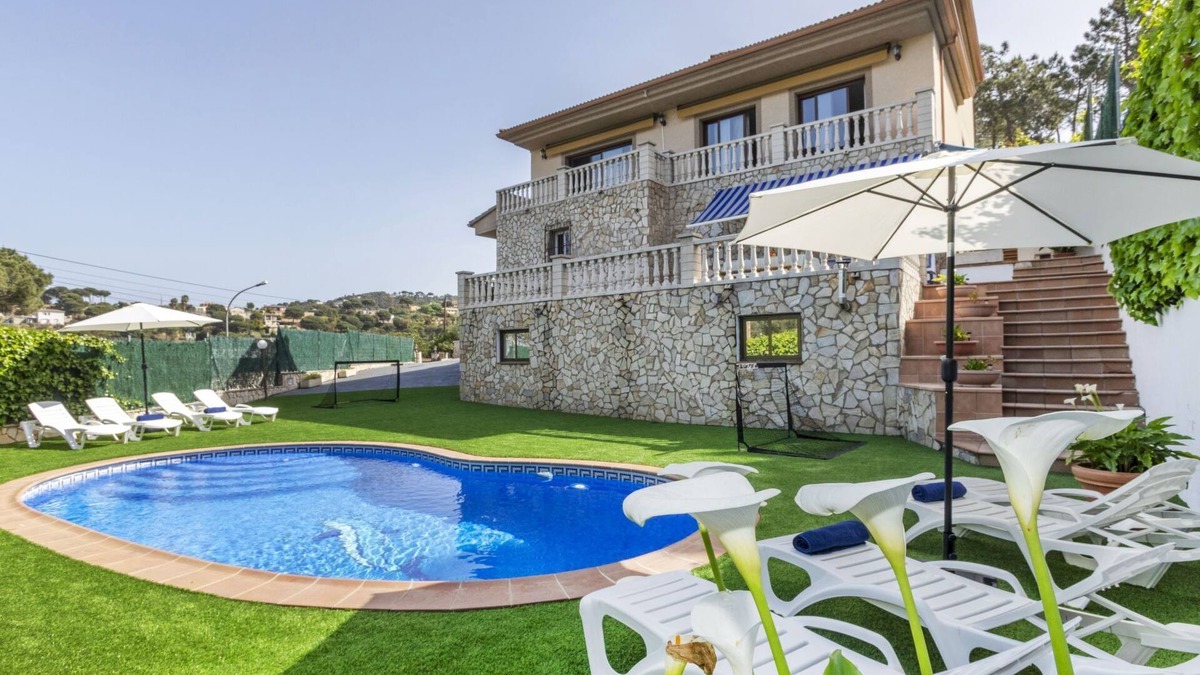 Lloret Blau House | La Barca by Interhome