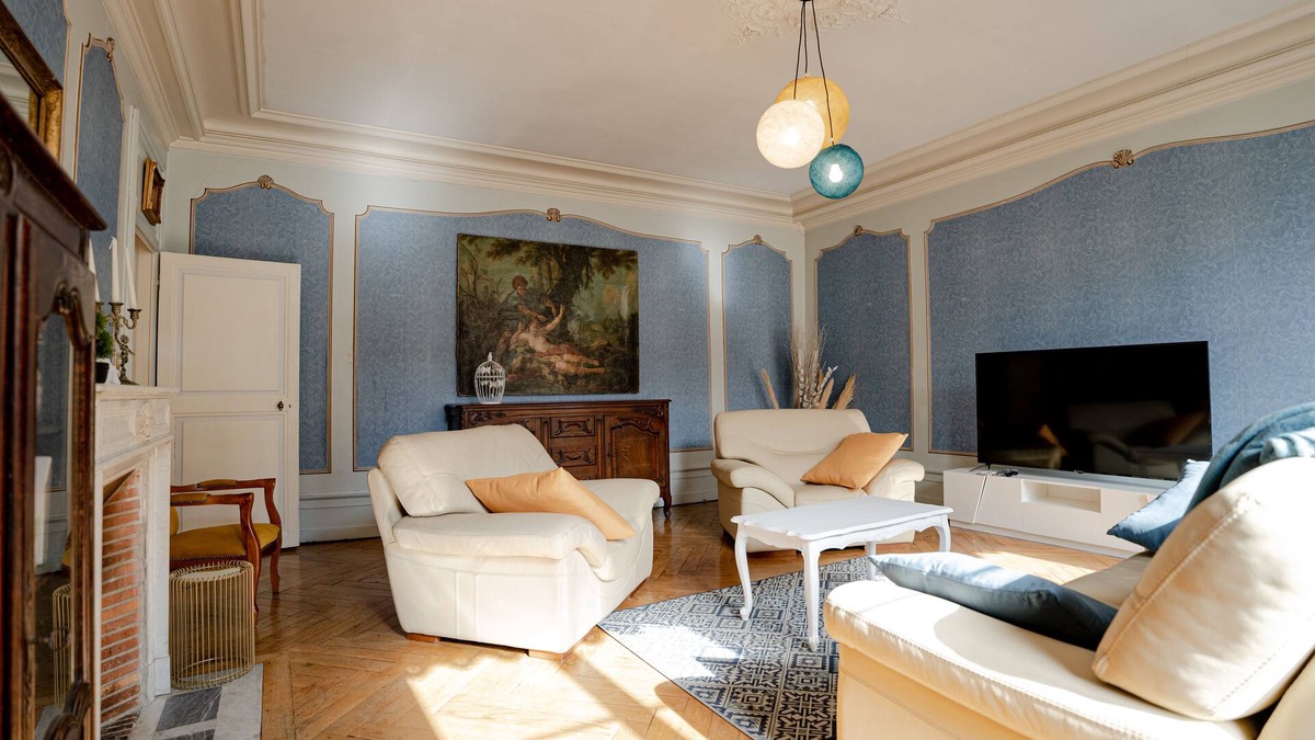 Nevers House | La Belle D'huban- Hôtel Particulier Xv-xixième