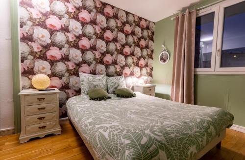 Saint-Andre-les-Vergers Apartment | La Belle De Nuit