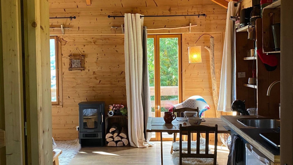 Les Villards-sur-Thones Ski Chalet | La Cabane d'Ernestine - Nature break in the heart of the Aravis mountains