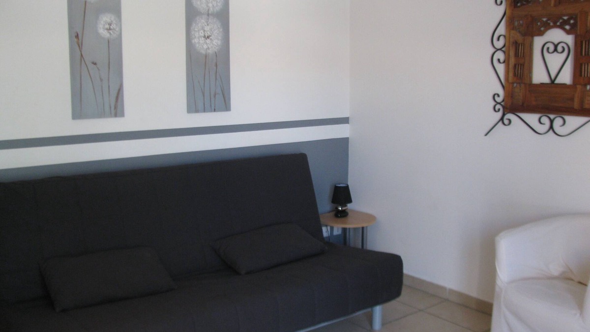 Grabels Apartment | La campagne aux portes de Montpellier - equipped studio for 2 people