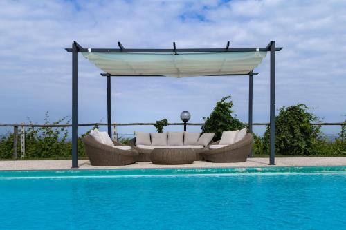 La Morra Bed & Breakfast | La Cantinella Country House