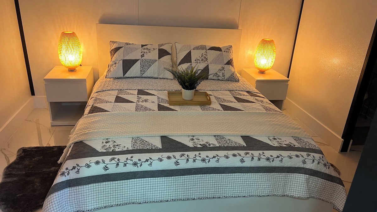 Hialeah Apartment | La Capsula del Amor/The Capsule of Love