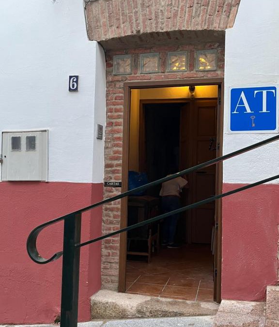 Santiago House | LA CASA AZUL Centro Histórico Cáceres