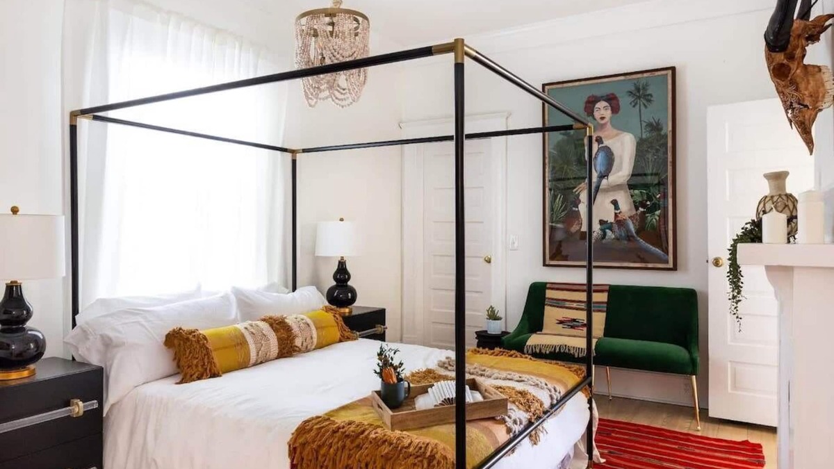 East Side House | La Casa by Minty Living
