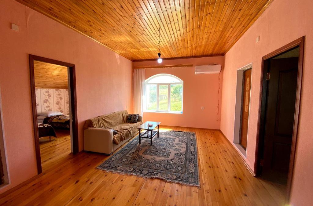 Azerbaijan Ski Chalet | La Casa de Habel