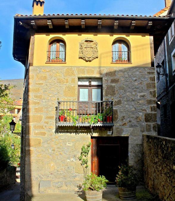 Anguiano Apartment | La Casa del Abad