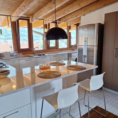 Laveno Apartment | La casa del artista
