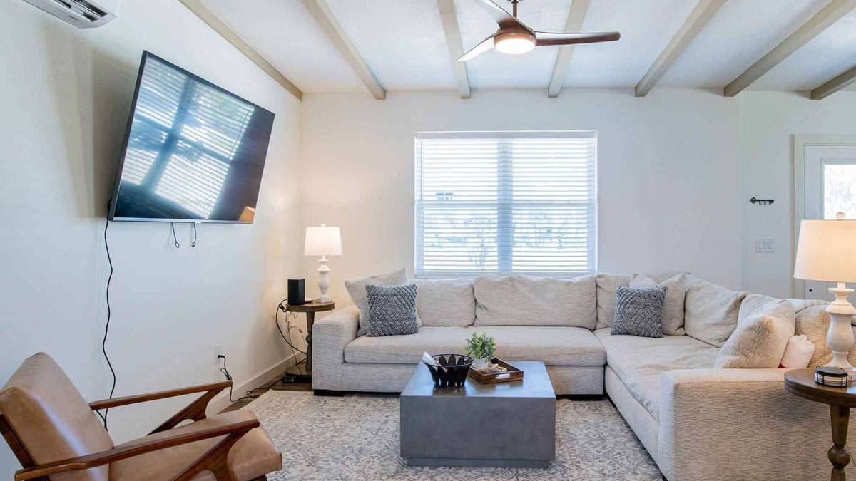 Villa Primera House | La Casa Deluna | Modern Home w/private pool, Steps from Beach!