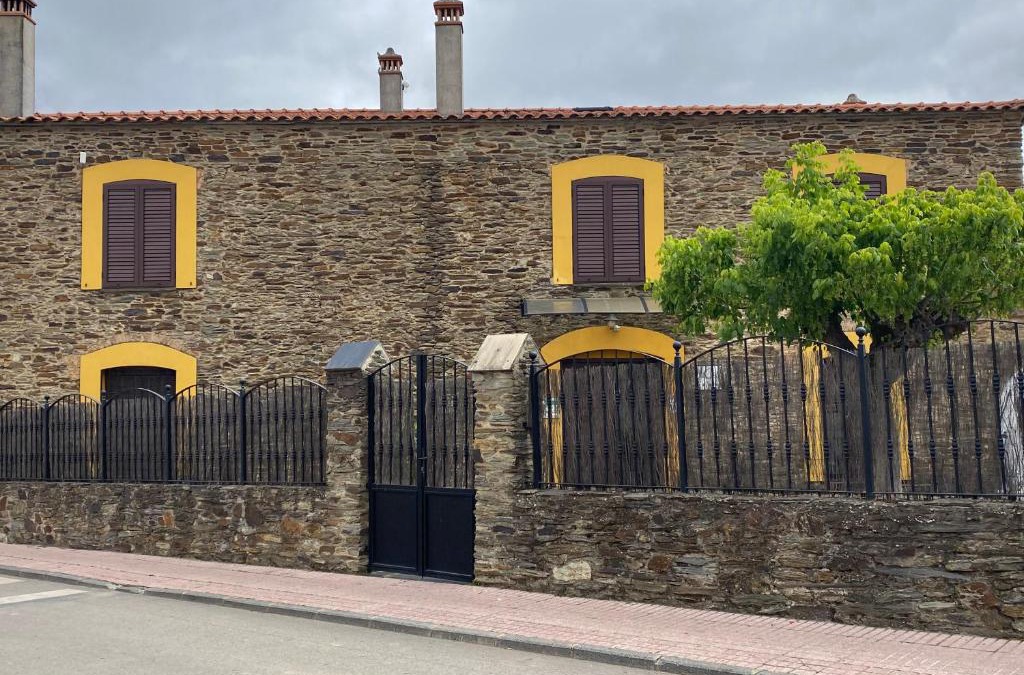 La Codosera House | La Casa Grande de Adolfo