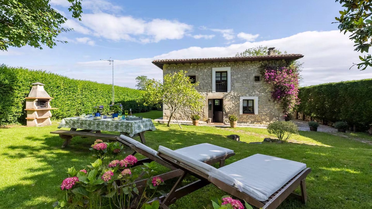 Llamigo House | La Casa vacacional del Güelu