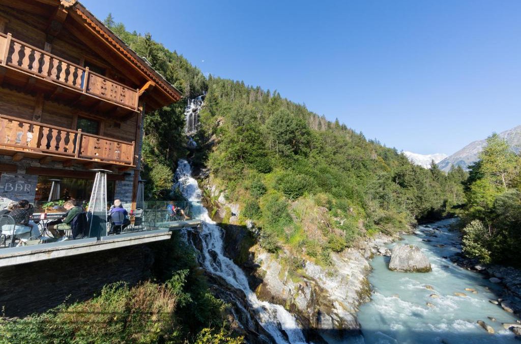 La Salle House | La Cascata Chambres d'hôtes