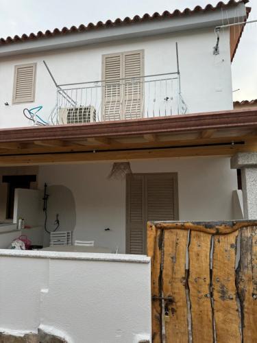 San Teodoro City Centre House | La casetta bianca in centro