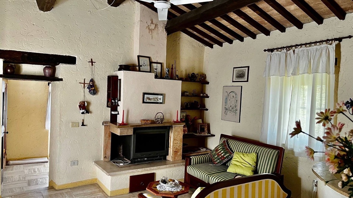 Bivio Lugnano House | La Casina. Single dwelling surrounded by nature.