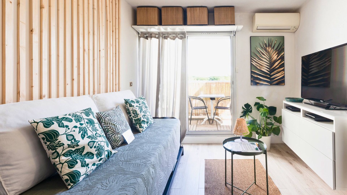 La Petite Motte Apartment | La Casita - Studio Avec Terrasse, Parking et Clim, à 5 Minutes de la Plage !
