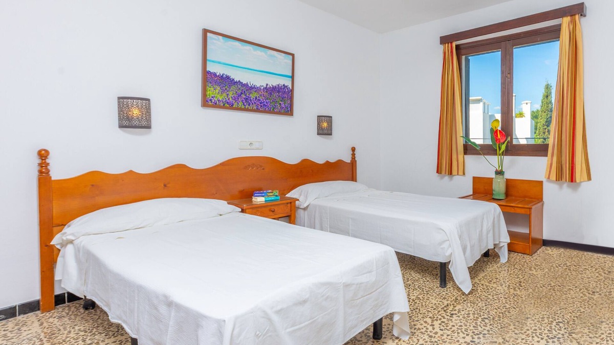 Cala d'Or Hotel | LA CEIBA HAB. ESTANDAR - Cozy hostel near the beach. Free Wifi