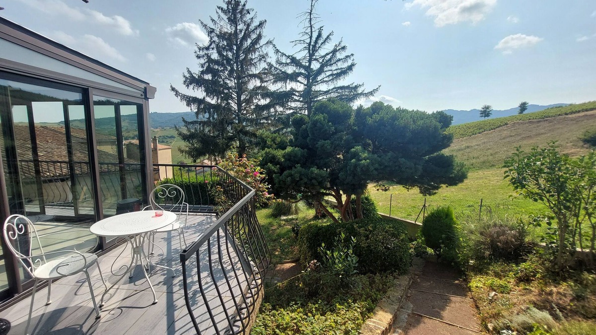 Le Perreon House | La Commanderie - Demeure de Charme Avec Piscine au Cœur du Beaujolais