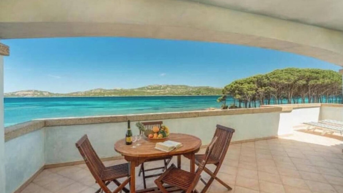 Torre dei Corsari Apartment | [La Conia Luxury Loft]: Sea Front Terrace