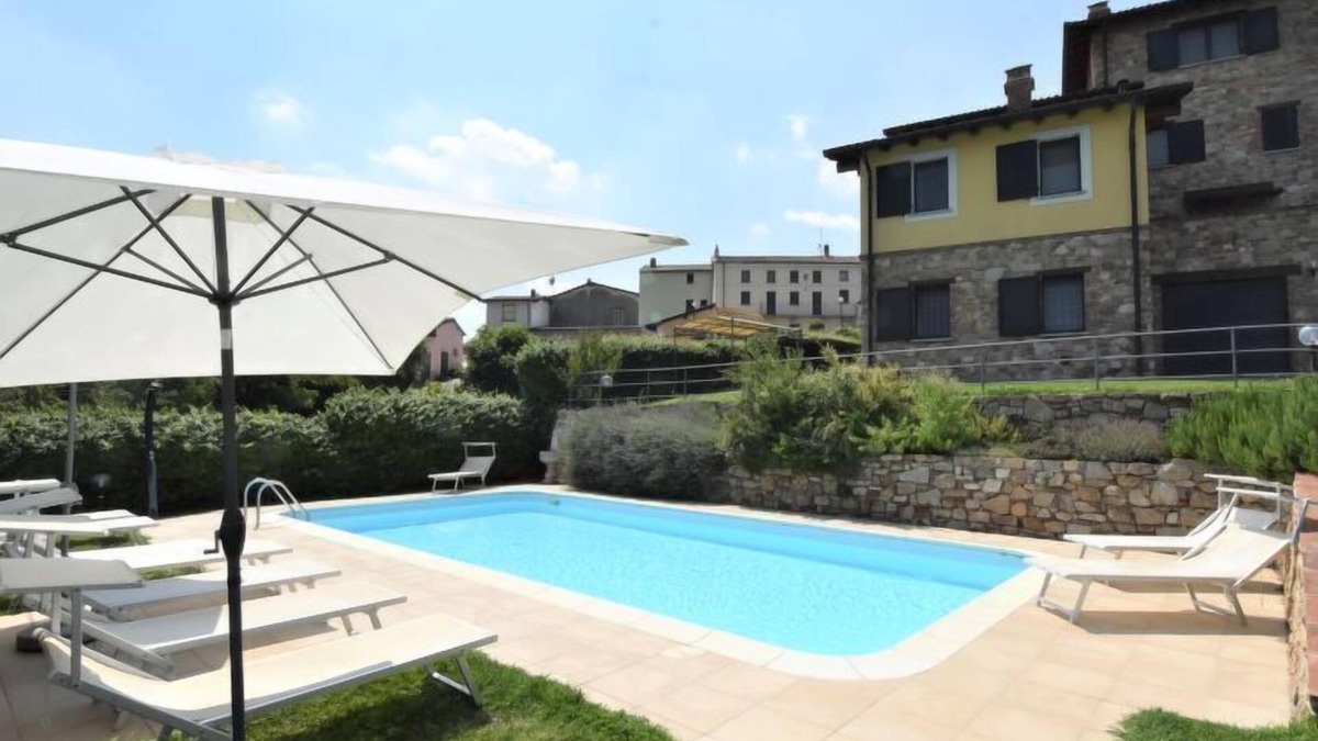Castana House | La Corte Bricca (Casa Padronale) by Interhome